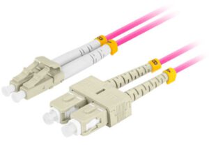 CABLE DE FIBRAOPTICA LANBERG 2M MULTI LC/UPC-SC/UPC DUPLEX OM4 LSZH 3.0MM VL