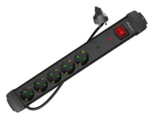 REGLETA LANBERG SP1 5 TOMAS SCHUKO PROTECCION HASTA 2500W NEGRA 3M